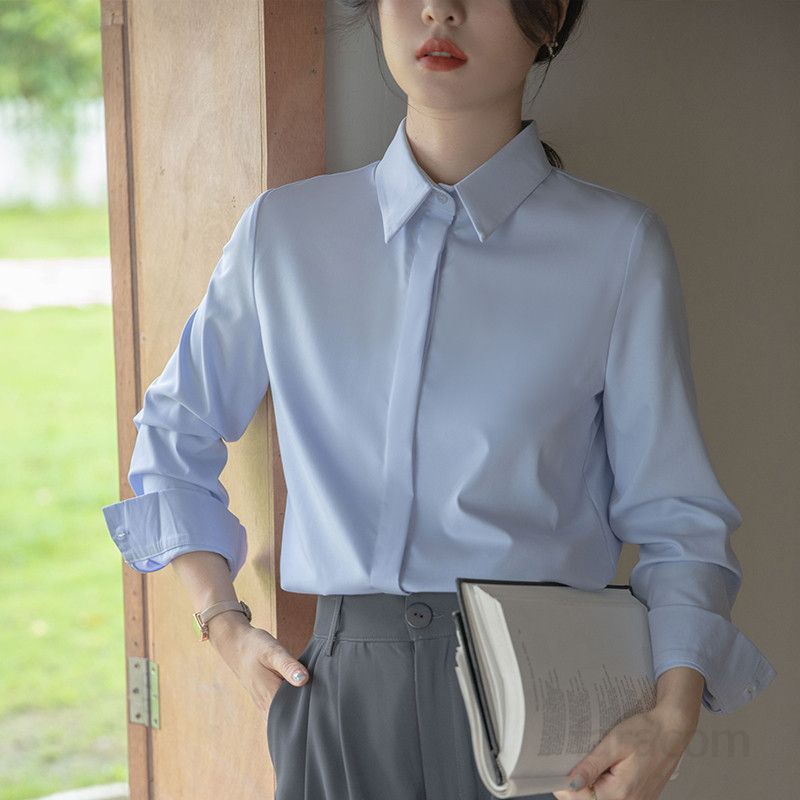 여성 링클프리 긴팔 셔츠 출퇴근용 화이트 블라우스 세련된 디자인 여름용 편안한 착용감 구김없는 셔츠 스타일리시한 데일리룩 - 상품 이미지