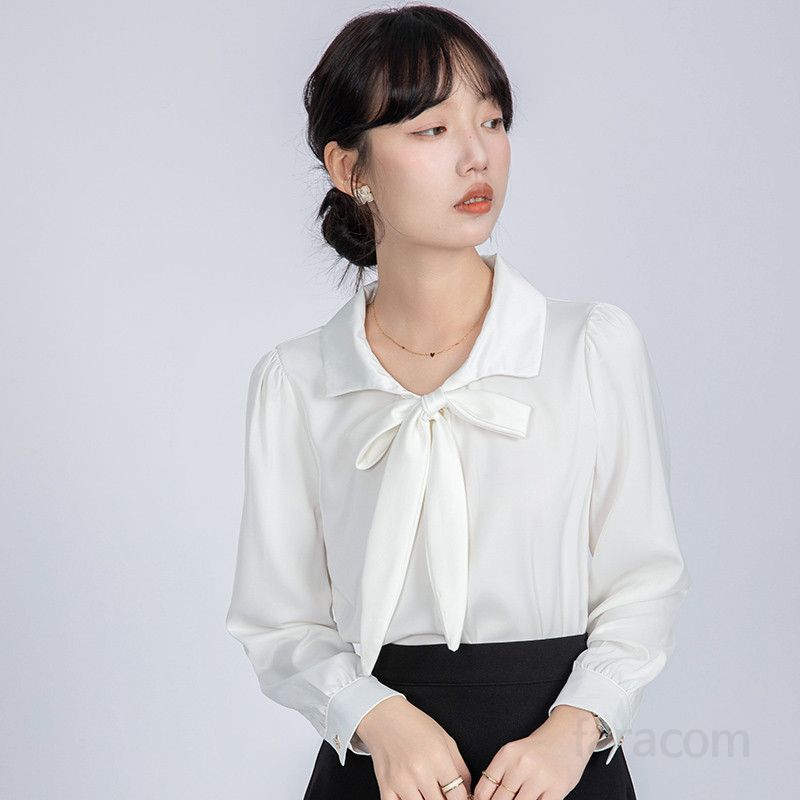 새틴 여성 화이트 블라우스 나비넥타이 셔츠 오피스룩 가을 출근룩 공식 인터뷰용 세련된 스타일의 편안한 착용감 여성정장 셔츠 - 상세 이미지 4