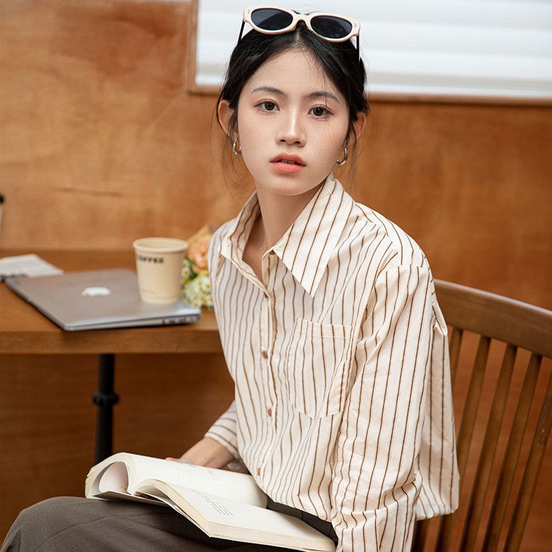 여성 스트라이프 셔츠 얇고 통기성 좋은 긴팔 여성용 셔츠 재킷 스타일링 가능한 데일리 패션 아이템 구김없는 스타일링 여성패션 셔츠 - 상품 이미지