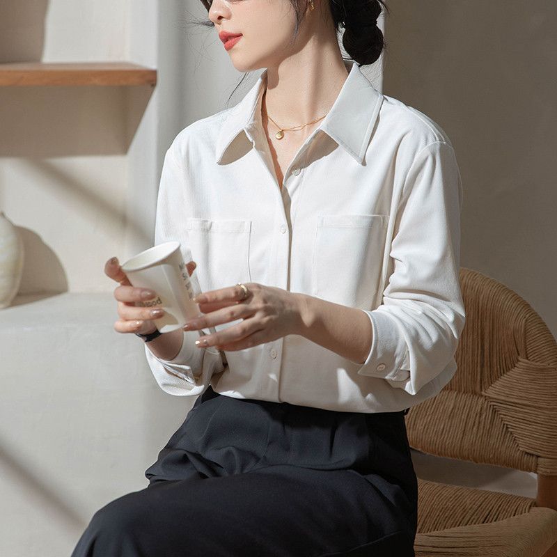 여성 긴팔 셔츠 루즈핏 코튼 캐주얼 아우터 가을 겨울 레이어드용 데일리 스타일 편안한 착용감 올매치 디자인 모던한 트렌디한 - 상세 이미지 4