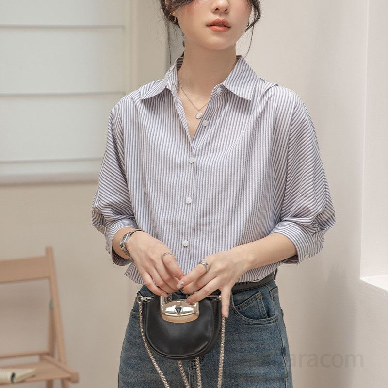 여성 스트라이프 루즈핏 셔츠 여름용 구김없는 캐주얼 7부소매 블라우스 데일리 스타일링 편안한 착용감 시원한 디자인 외출용 데이트룩 - 상세 이미지 3