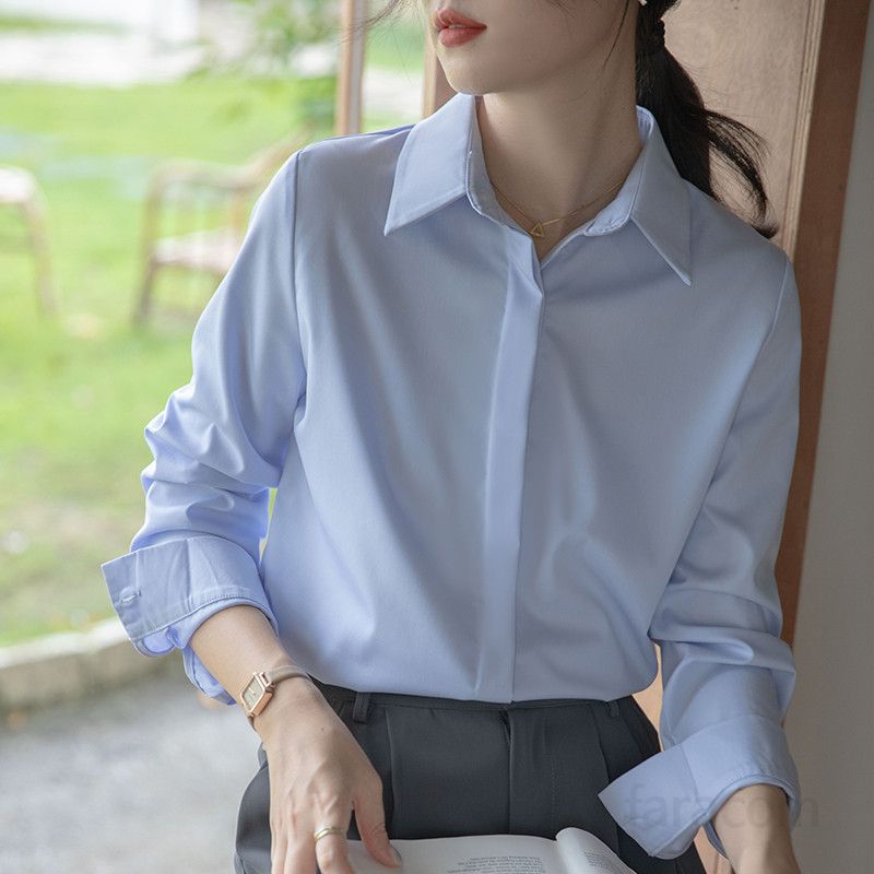 여성 링클프리 긴팔 셔츠 출퇴근용 화이트 블라우스 세련된 디자인 여름용 편안한 착용감 구김없는 셔츠 스타일리시한 데일리룩 - 상세 이미지 3
