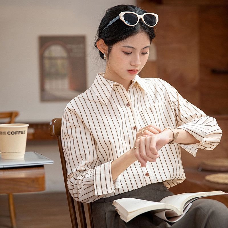 여성 스트라이프 셔츠 얇고 통기성 좋은 긴팔 여성용 셔츠 재킷 스타일링 가능한 데일리 패션 아이템 구김없는 스타일링 여성패션 셔츠 - 상세 이미지 3