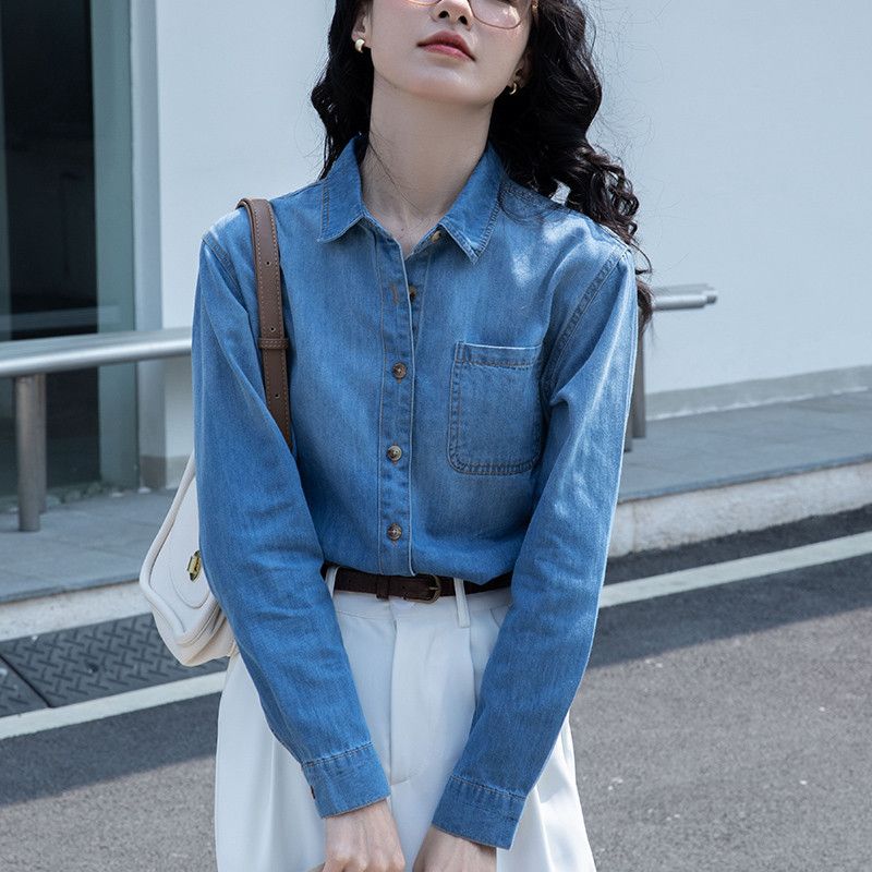 여성 소프트 데님 셔츠 레트로 블루 홍콩 스타일 가을 루즈핏 레이어드용 캐주얼 긴팔 청셔츠 데일리 착용감 편안한 모던한 디자인 쁘띠 탑 - 상세 이미지 3