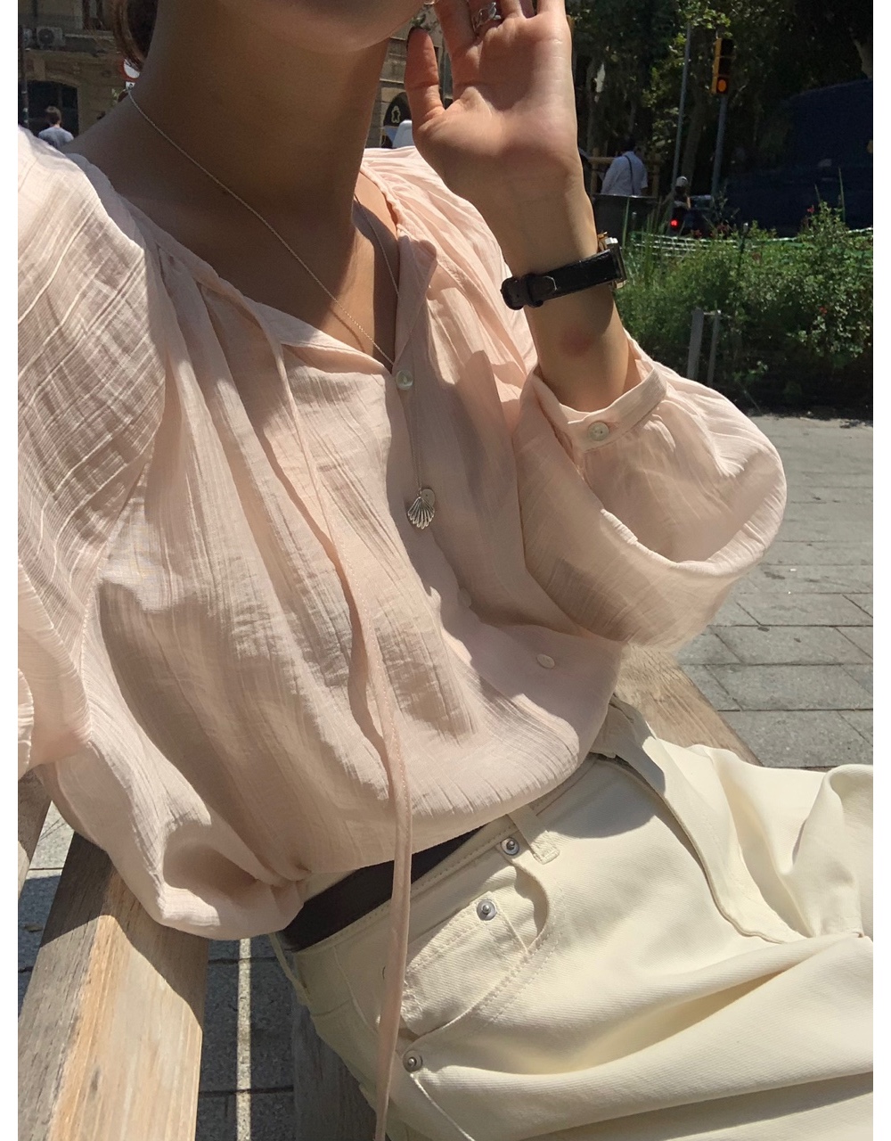 로맨틱 무지 셔링 단추 블라우스 끈 루즈핏 가을 데일리룩 3color 이미지 8