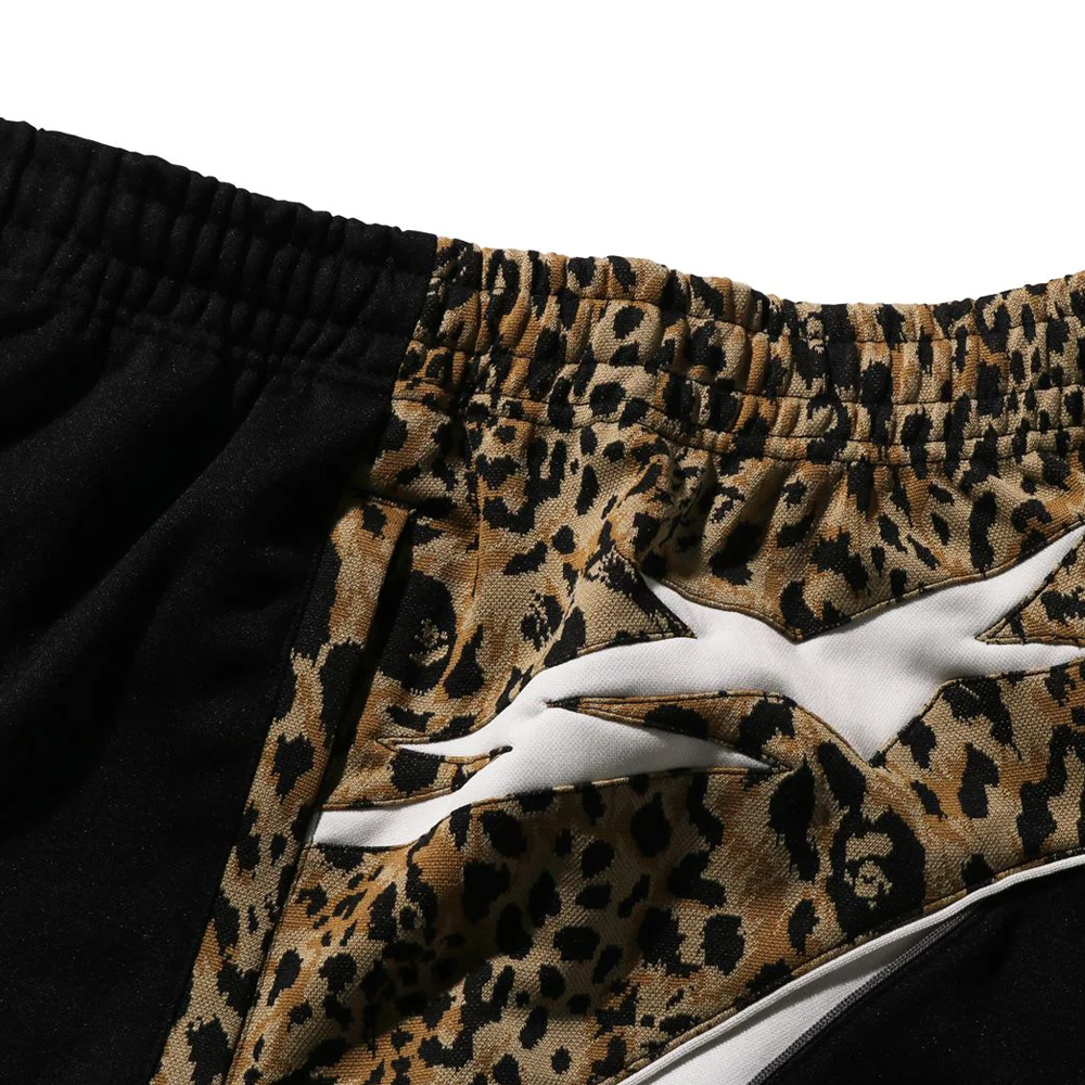 베이프 바지 WILD LEOPARD PATTERN OVERSIZED FIT TRACK PANTS 1L80-152-318 - 상세 이미지 3