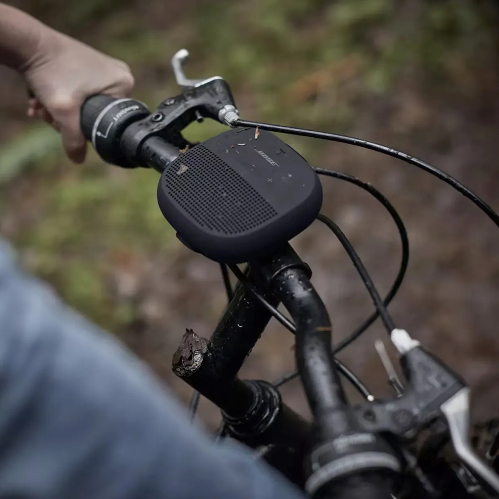 [국내정발] 보스 사운드링크 마이크로 휴대용 블루투스 스피커 블랙 - 상세 이미지 2