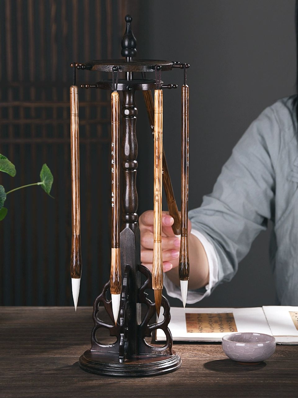 원형 붓걸이 정리대 목필걸이 꽂이 캘리그라피 동양화 치킨윙우드 원형 펜꽂이 펜거치포함 - 상세 이미지 4