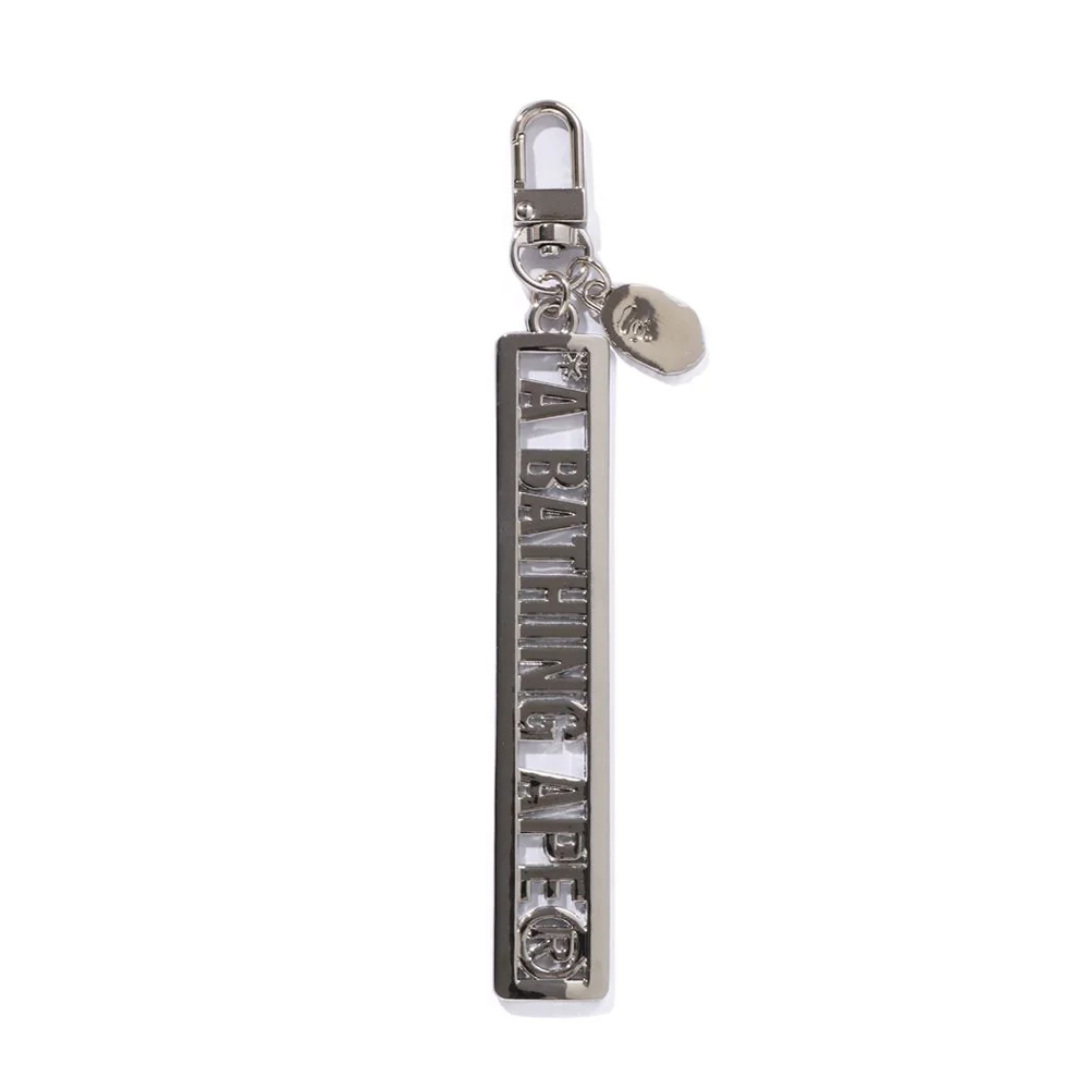 베이프 키체인 METAL LOGO KEYCHAIN 1L80-182-007 - 메인 이미지