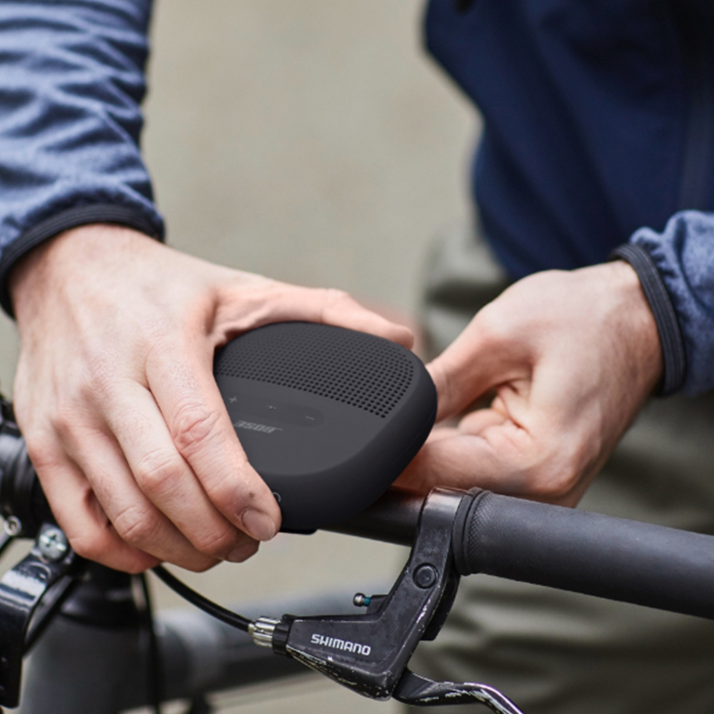 [국내정발] 보스 사운드링크 마이크로 휴대용 블루투스 스피커 블랙 - 상세 이미지 3