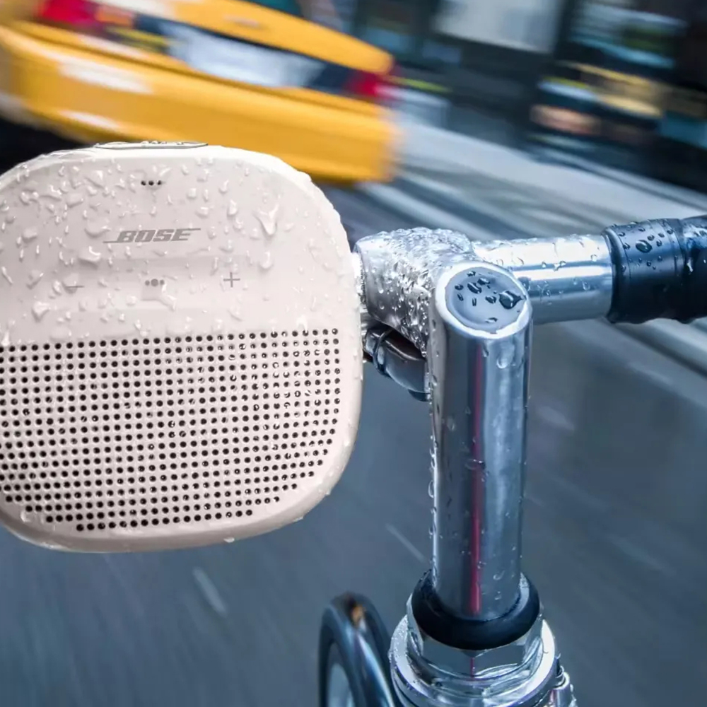 [국내정발] 보스 사운드링크 마이크로 휴대용 블루투스 스피커 화이트 - 상세 이미지 3