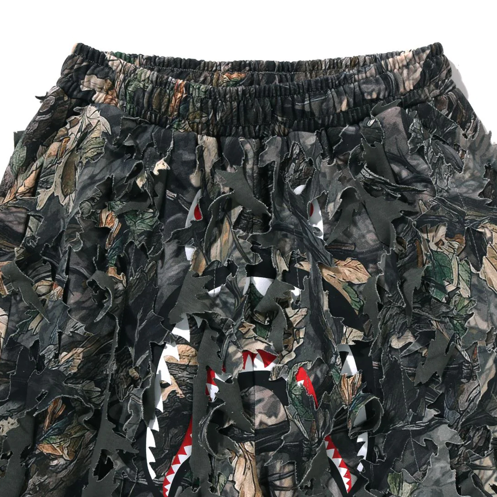 베이프 우먼즈 바지 TREE EDGE CAMO LASER CUT STRAIGHT FIT SWEAT PANTS 1L80-252-307 - 상세 이미지 3