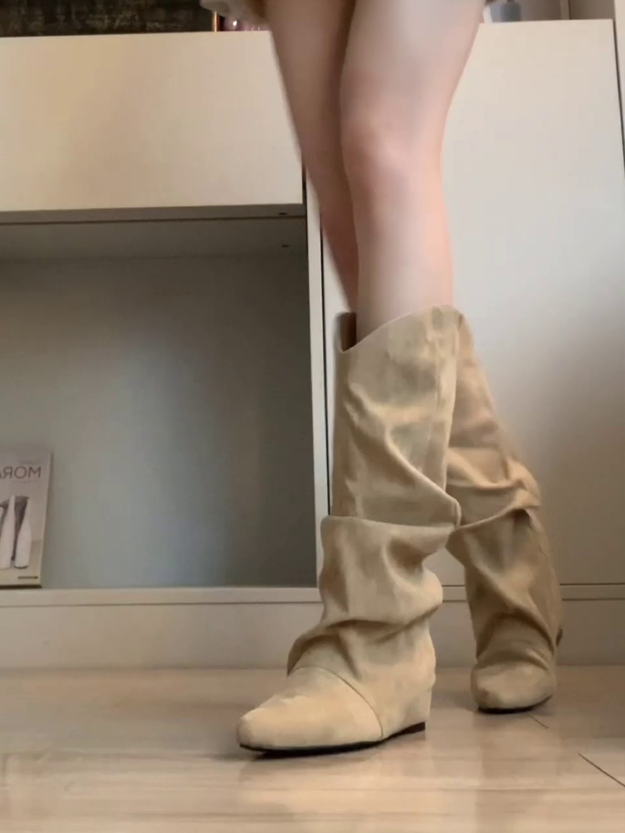 여성 롱부츠 스웨이드 셔링 뾰족코 라이더 베이지 날씬해보이는부츠 고퀄리티 4cm - 상세 이미지 3