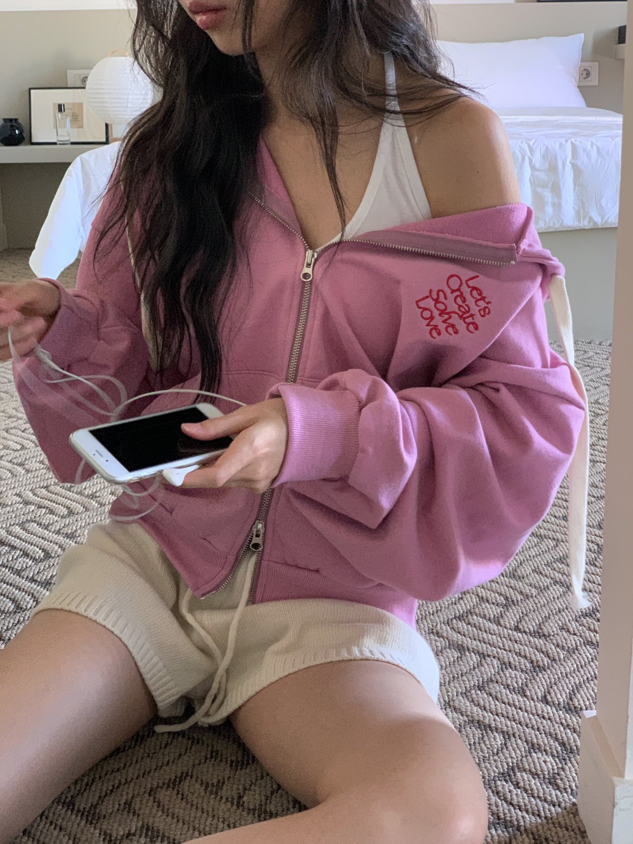 오버무드 가을 쭈리 투웨이 집업 루즈핏 레터링 자수 핑크 후드 집업 3color