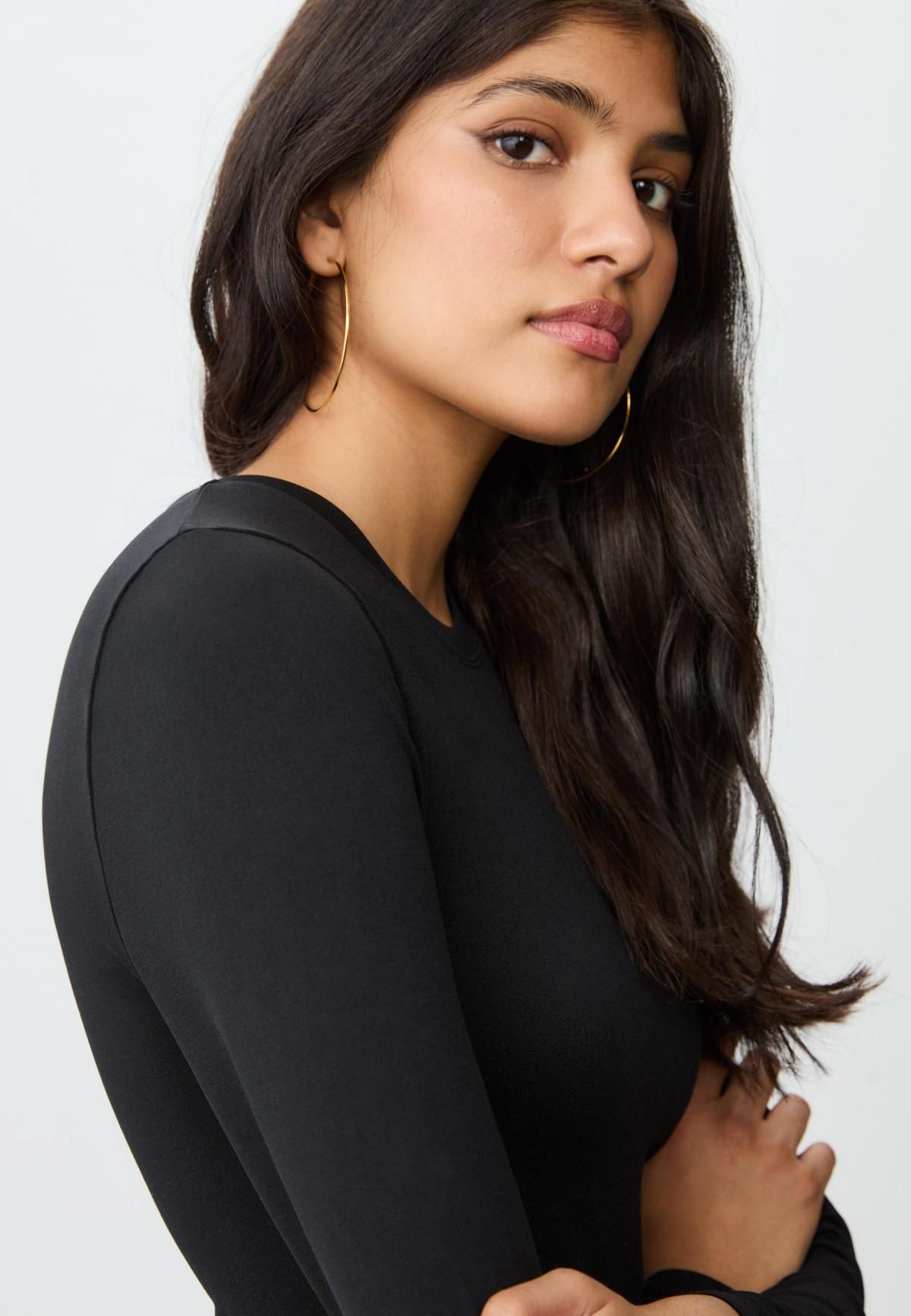 스트라디바리우스 슬림핏 라운드넥 베이직 크롭 긴팔 티셔츠 8076/680 BLACK - 상세 이미지 5