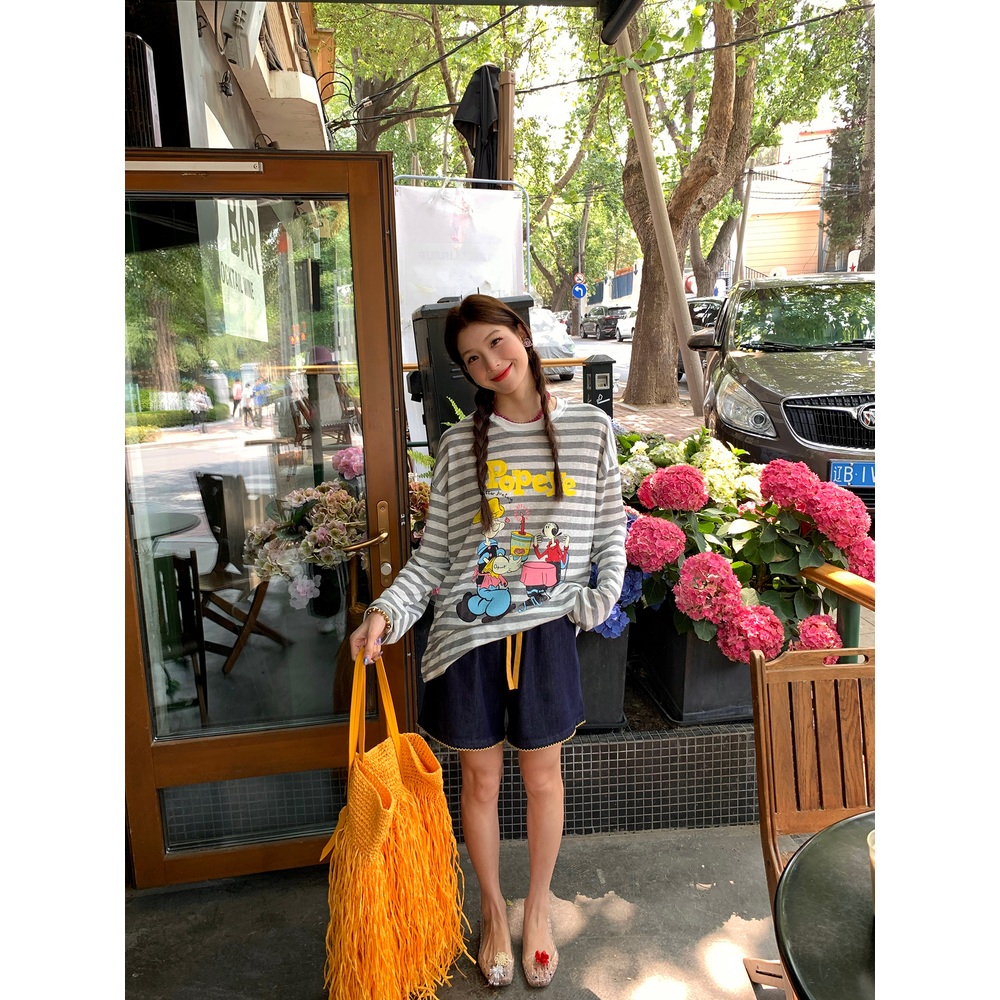 밴딩 데님 반바지 밑단노란색레이스포인트 루즈핏 휴양지룩 봄여름 유니크 디자인 네이비블루 - 상세 이미지 2