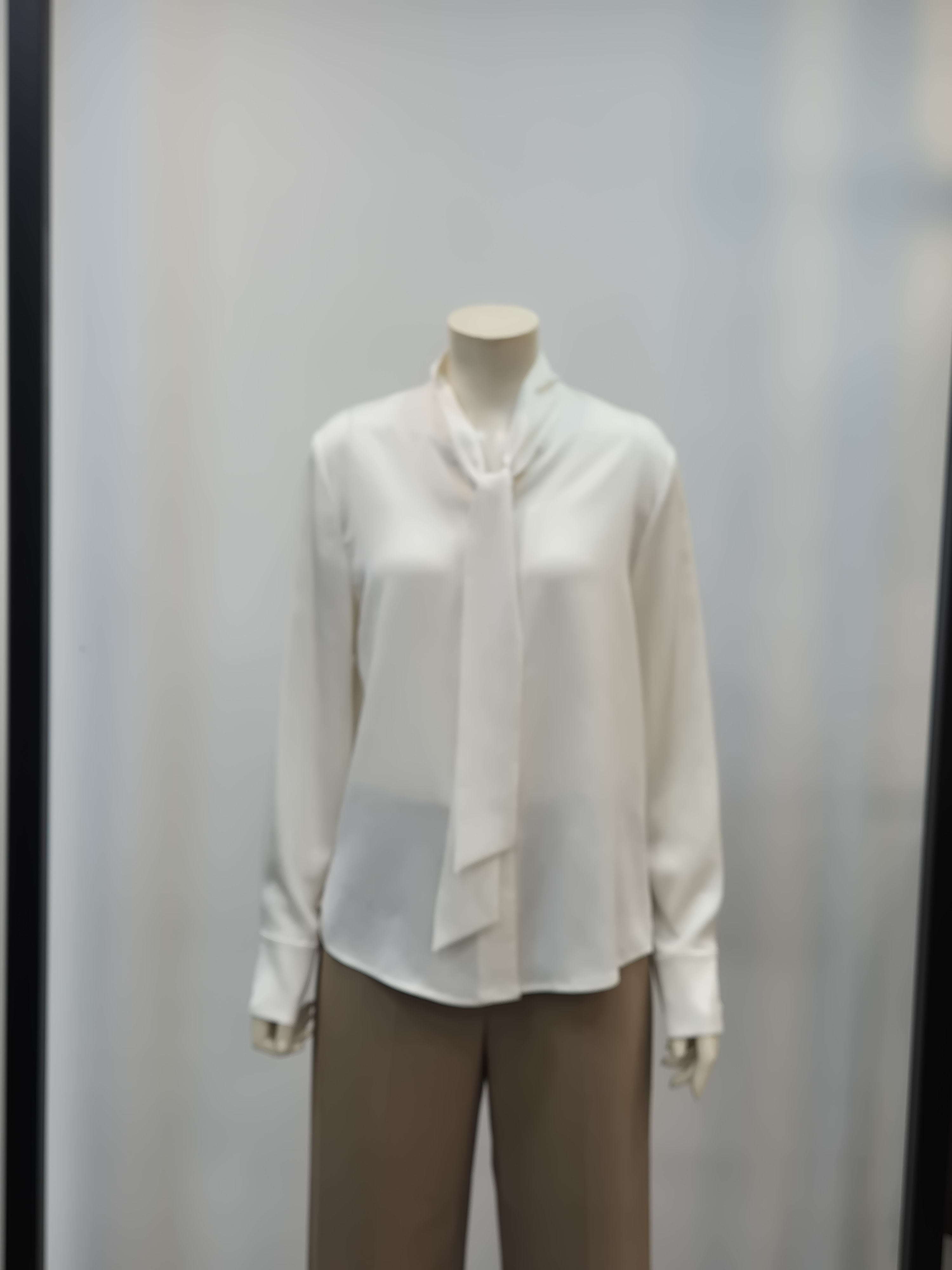 쉬즈미스 타이넥 샤틴 가을 블라우스 P332020