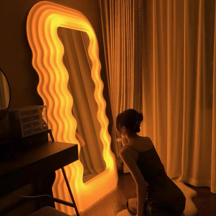 폴트로노바 LED 스탠드 울트라프라골라 전신 현관 물결 거울 단색 3color