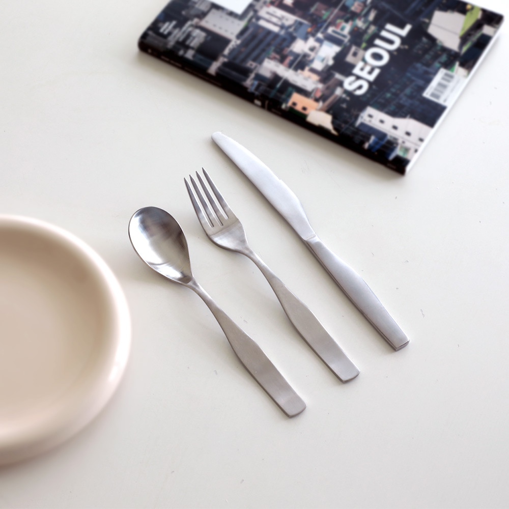 오데뜨 무광 스텐 카페 커트러리 스윗핸들 양식기 디너 세트(스푼+포크+나이프)
