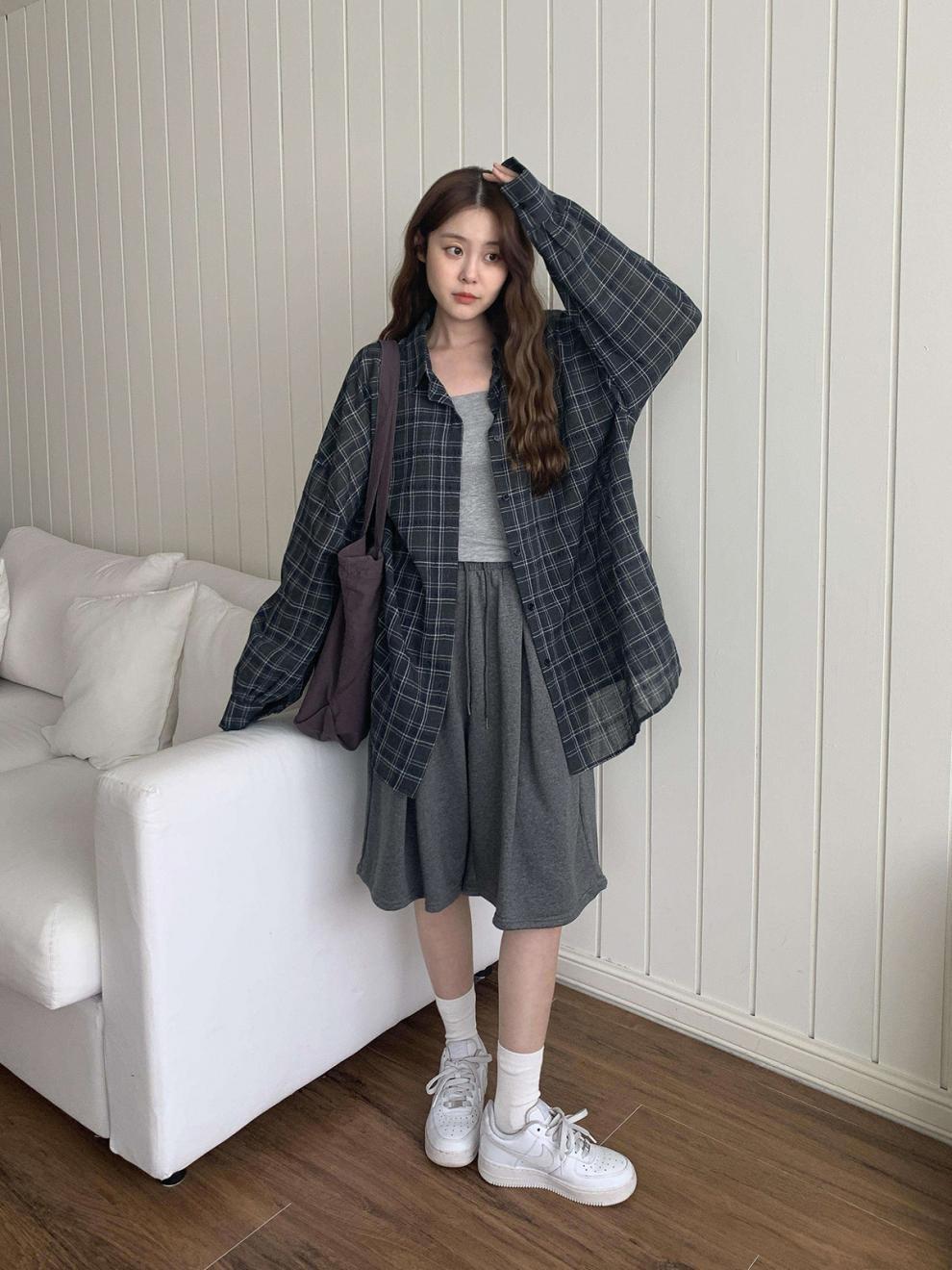 지뉴 시스루 오버핏 체크 셔츠 아우터 | 여름 여성용 얇은 데일리 간절기 살안타 바람막이 - 상세 이미지 4