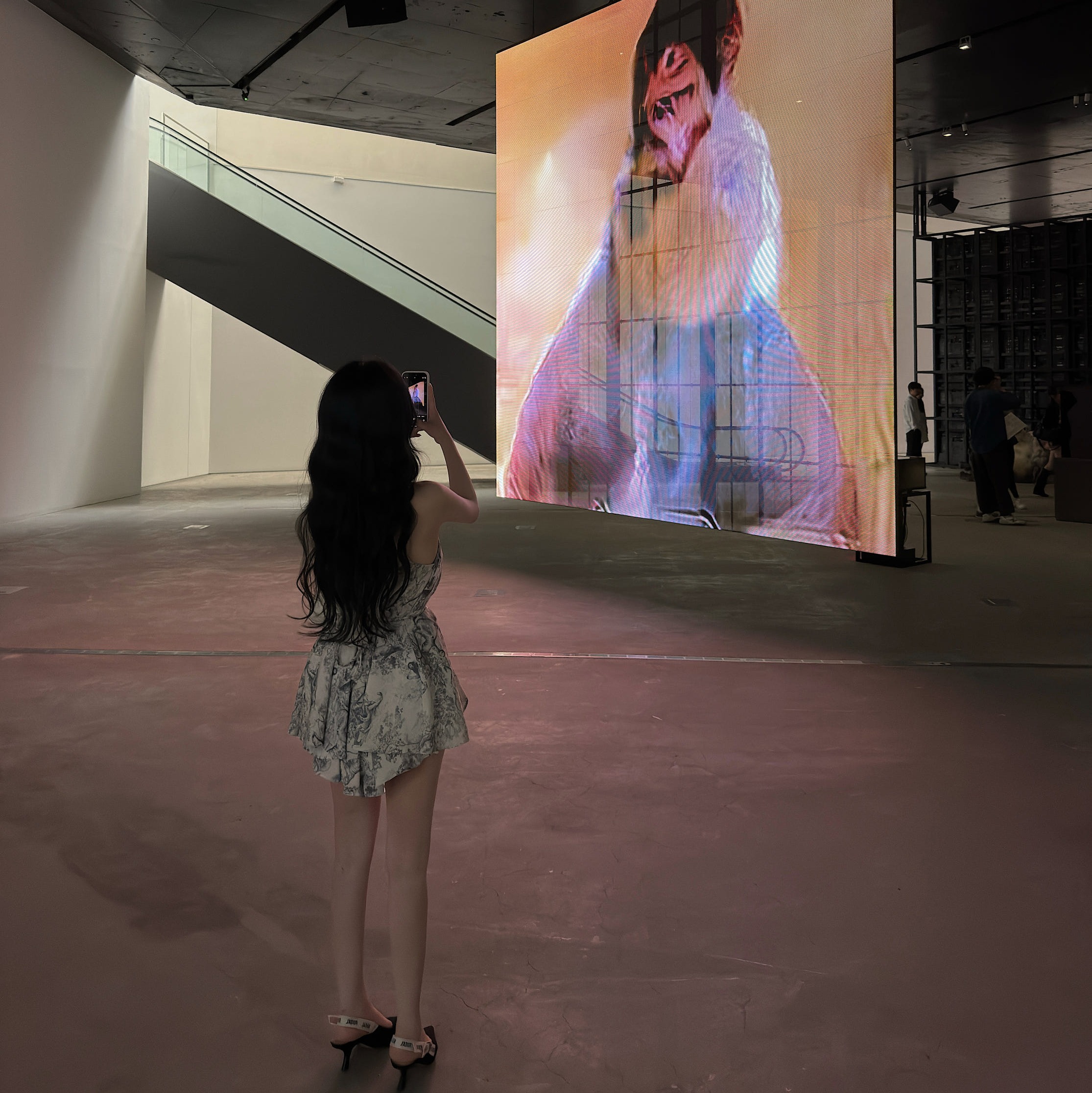럭셔리 홀터 넥 글램 베이글 쉬폰 블라우스 여성 민소매 여름 데이트 룩 선물 소개팅 - 상세 이미지 2