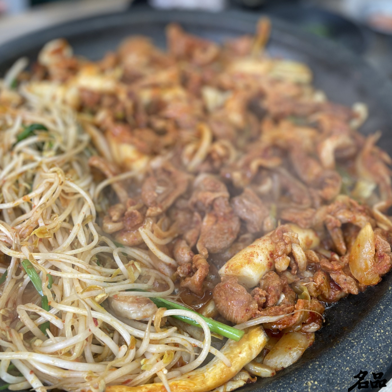 혼밥집밥 오리 주물럭 볶음 캠핑 밀키트 간편 조리 양념 불고기 300g 2팩 - 상세 이미지 3
