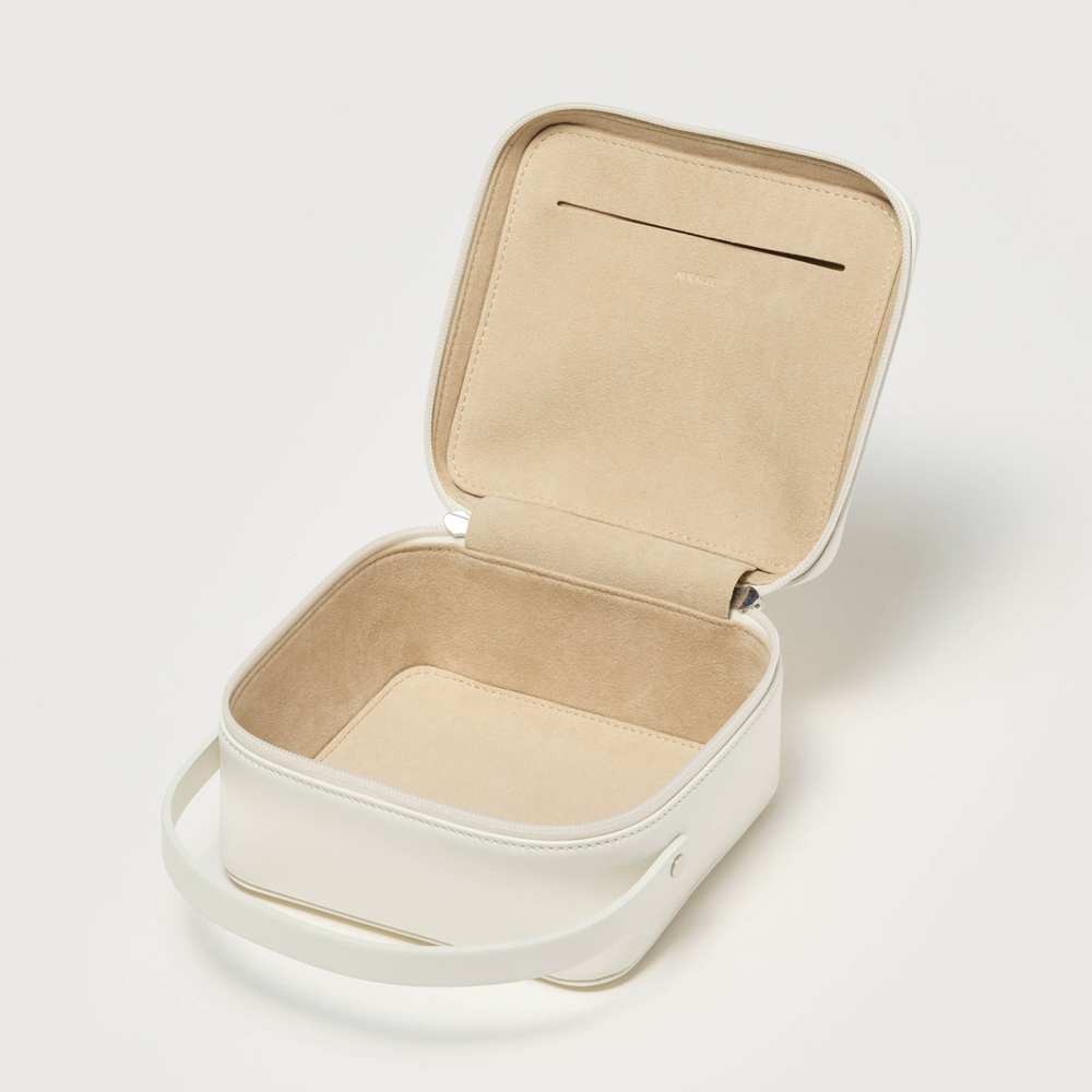 오라리 X AETA 가방 LEATHER SMALL TRAVEL CASE - 상세 이미지 4