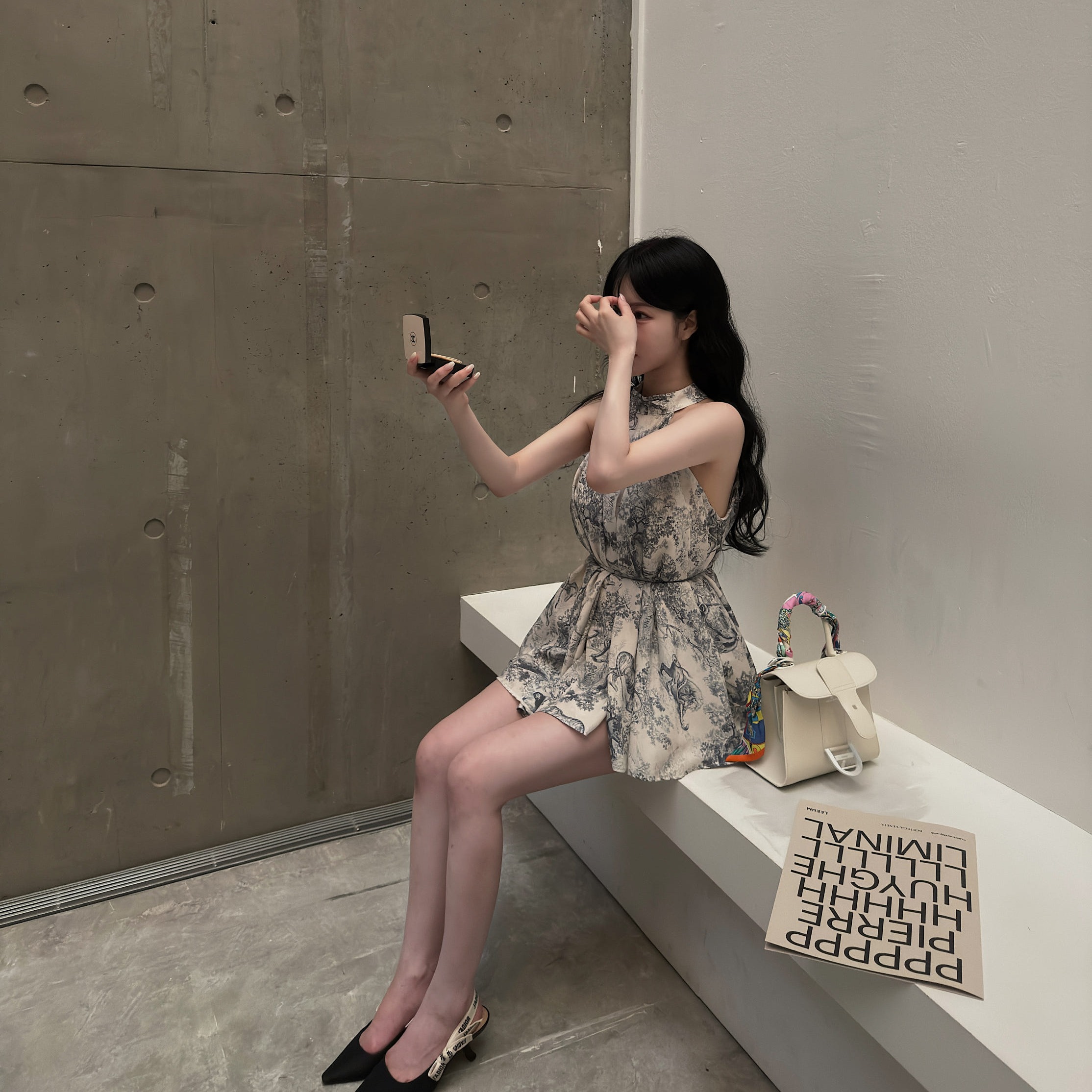럭셔리 홀터 넥 글램 베이글 쉬폰 블라우스 여성 민소매 여름 데이트 룩 선물 소개팅 - 상세 이미지 5