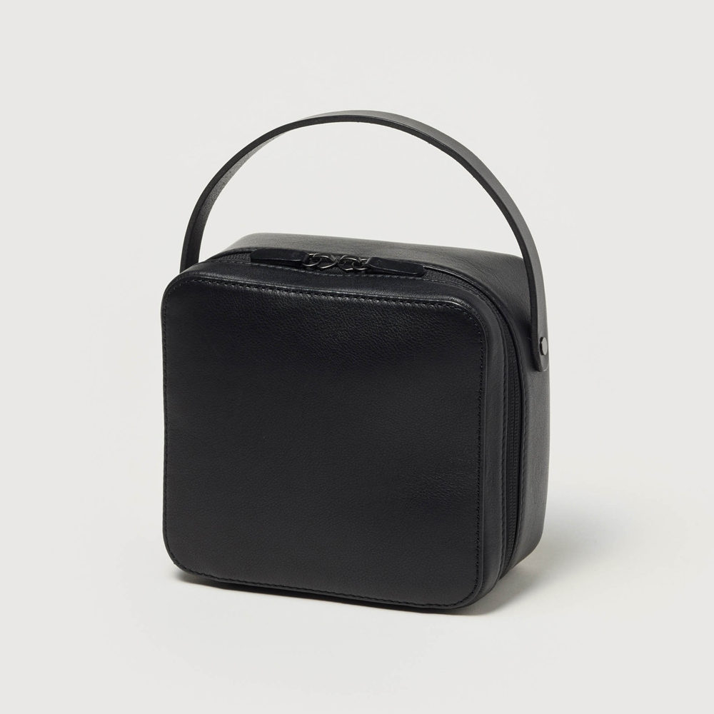 오라리 X AETA 가방 LEATHER SMALL TRAVEL CASE - 상세 이미지 2