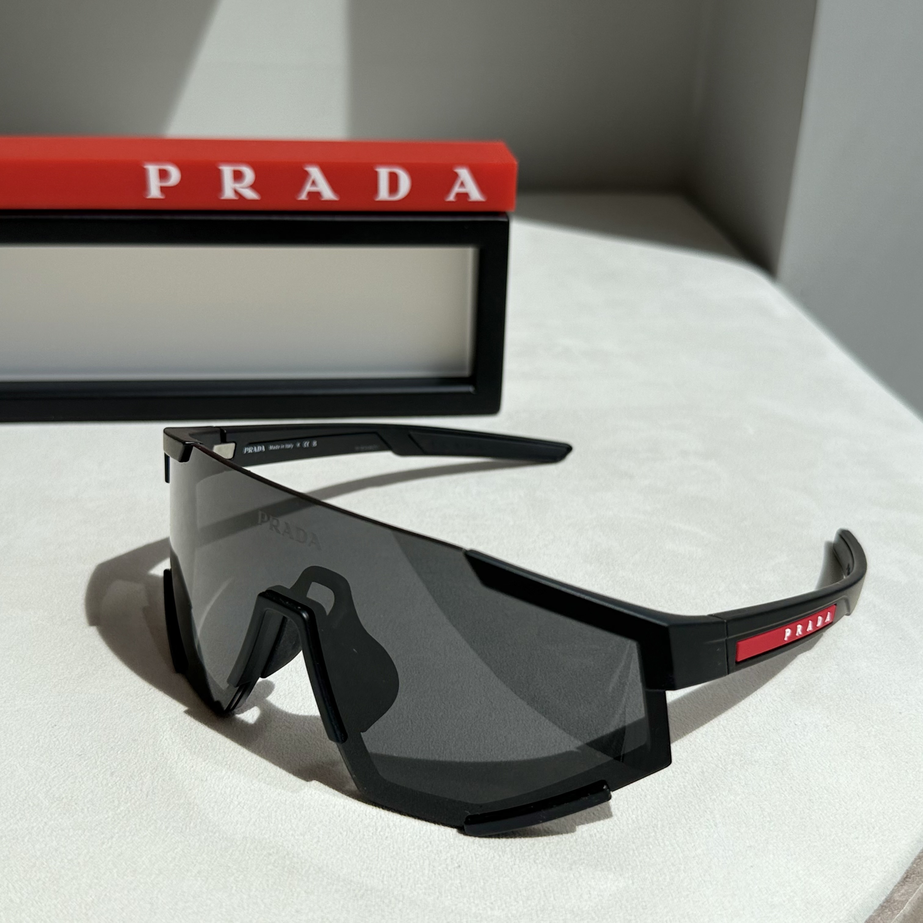 명품 PRADA 프라다 리네아로사 04W-F 골프 러닝 스포츠용 르네로사 고글 선글라스 - 상품 이미지