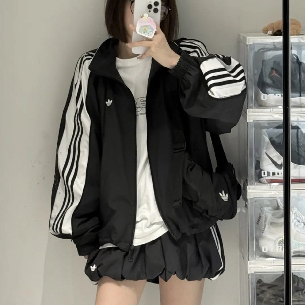 아디다스 오리지널 아딜레움 시즌3 집업 트랙탑 자켓 블랙 JX9204 - 상품 이미지
