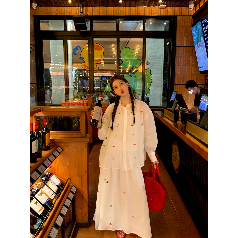 귀여운자수 프릴라운드넥 긴팔블라우스 자체제작 마100 귀여운 예쁜 루즈핏 여름 화이트 - 상세 이미지 4