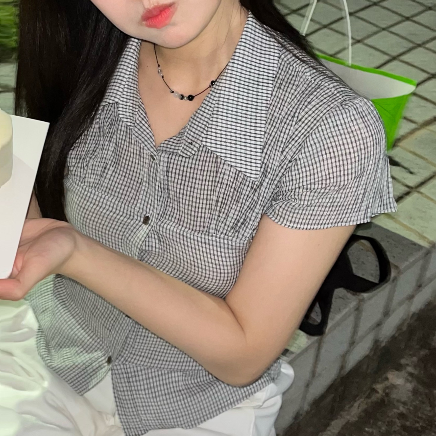 지뉴 미니 깅엄체크 반팔 셔츠 | 여름 여성용 얇은 블라우스 패턴 크롭 체크 린넨 잔체크 - 상세 이미지 2