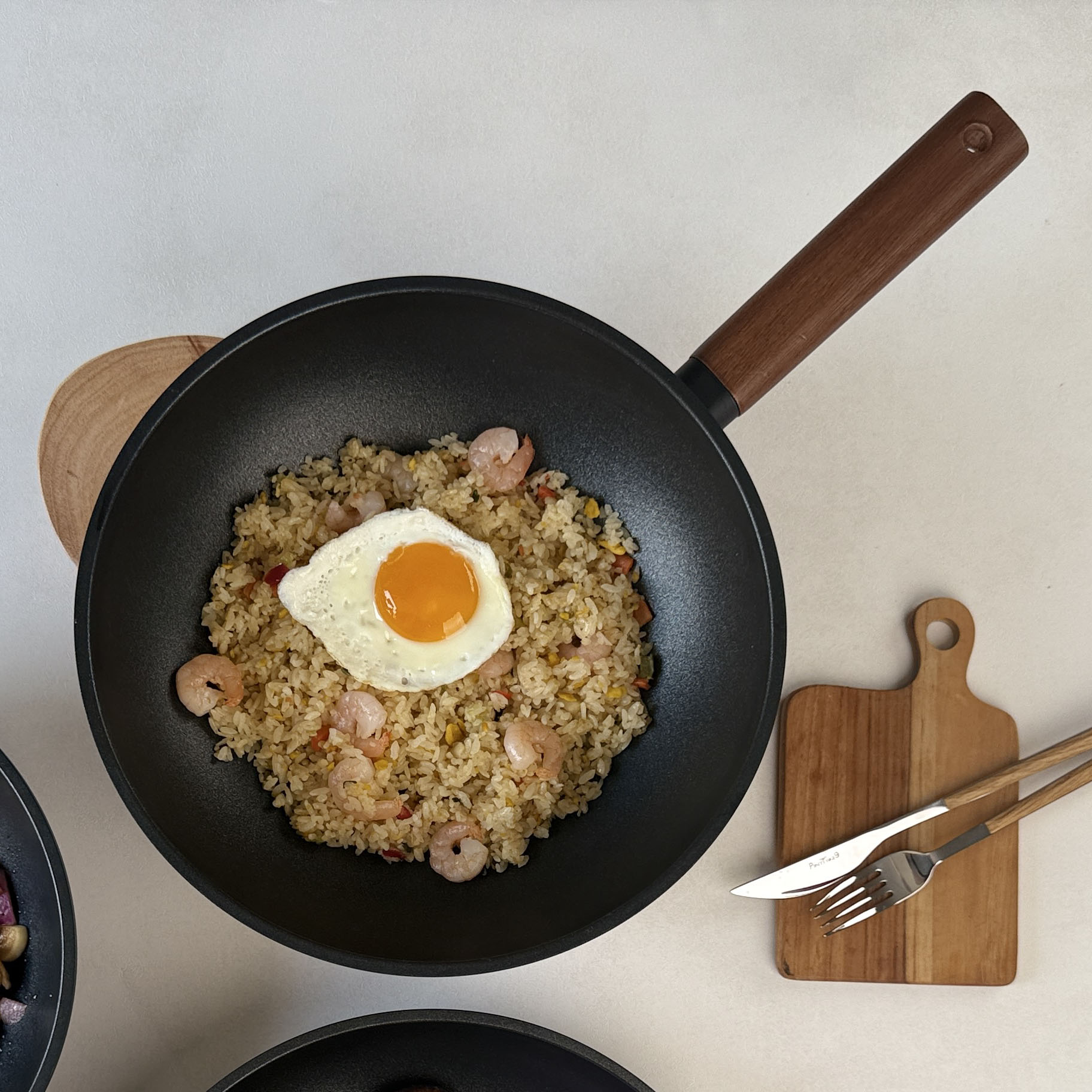 델라고 인덕션 웍팬 티타늄코팅 궁중팬 오일마스터 26cm