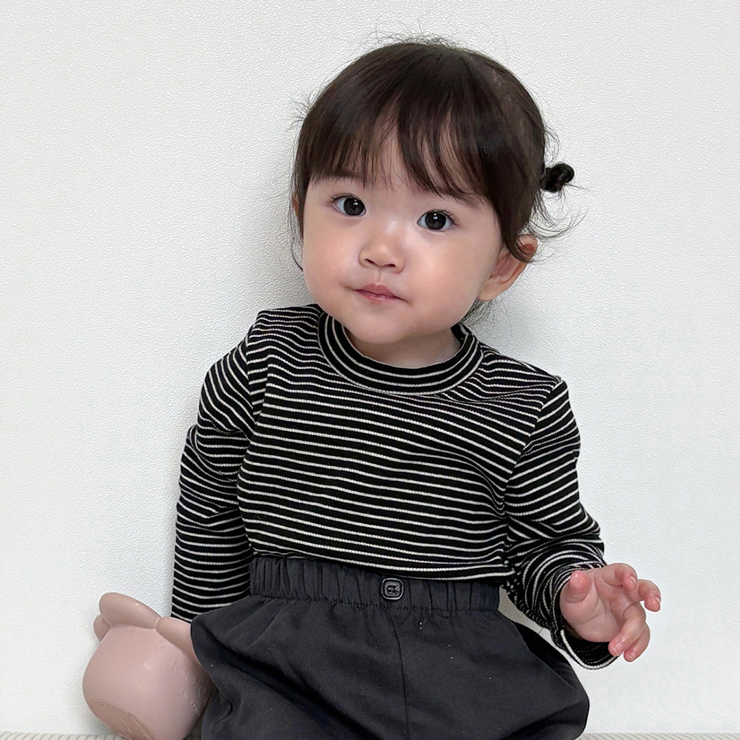 에센셜 라인 티셔츠 아기 긴팔 간절기 데일리룩