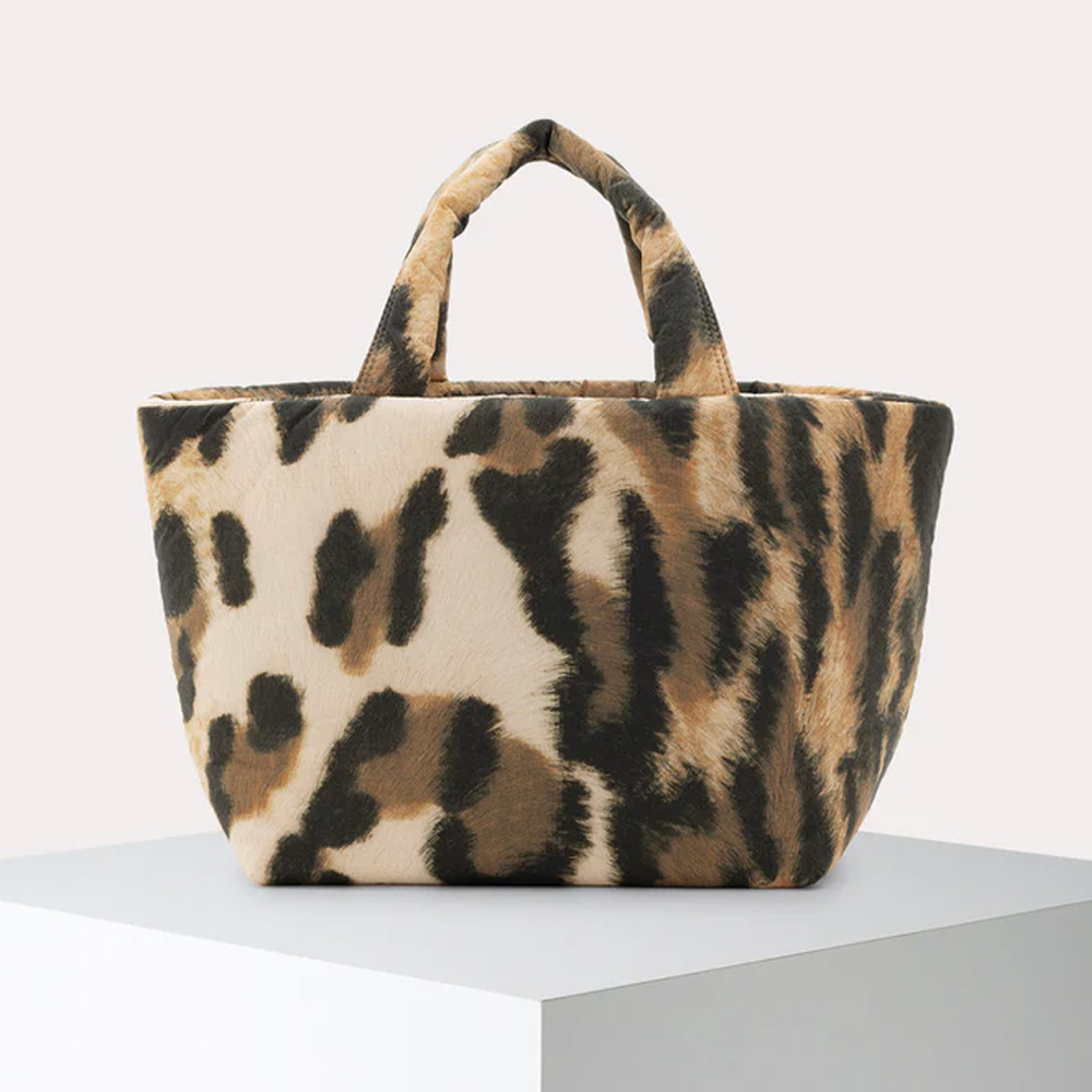 비비안웨스트우드 가방 PRINTED PADDED NYLON MAUD 토트백 M 1320952055 - 상세 이미지 3