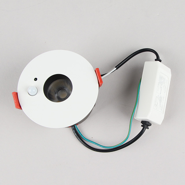더쎈 LED 매입 센서등 플랫 로얀 7.5cm(3인치) COB 8W 움푹 다운라이트 이미지 6