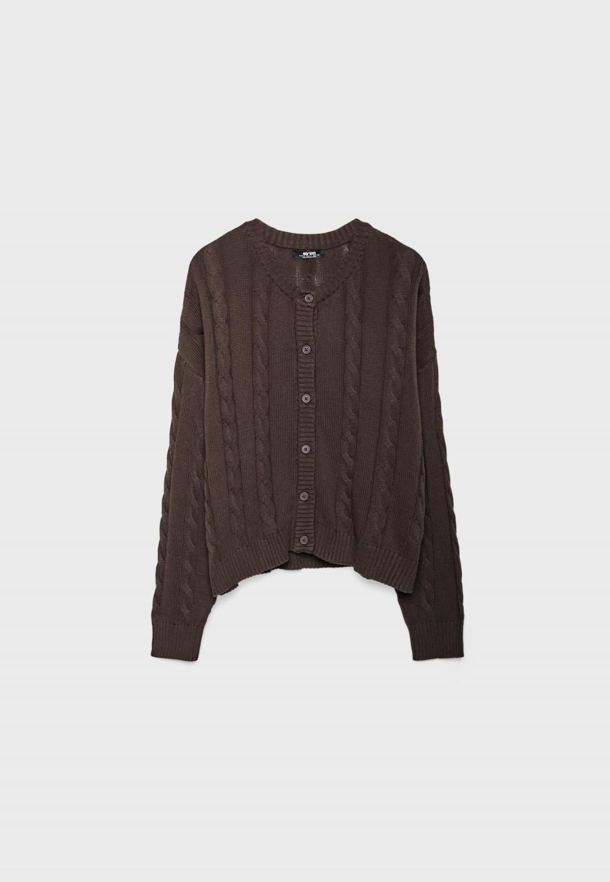 스트라디바리우스 클래식 버튼 라운드넥 케이블 니트 가디건 8536/680 BROWN - 메인 이미지