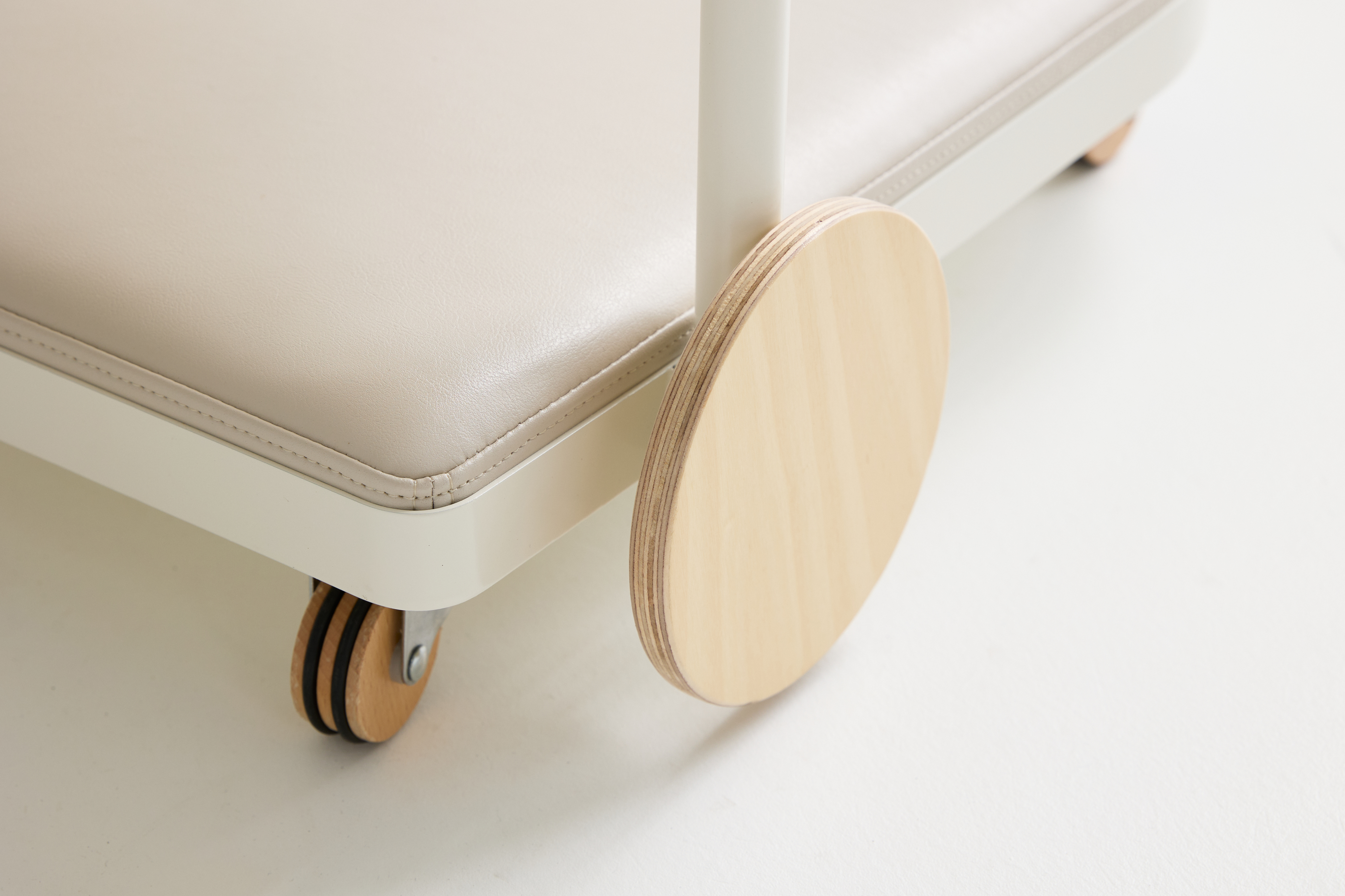 디니어 강아지 식탁의자 카트체어 (우디) 프리미엄 펫체어 중소형견