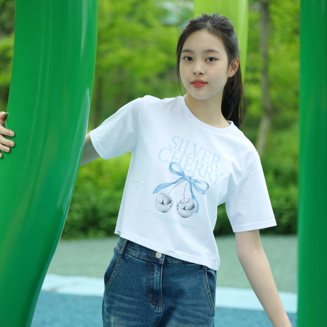 더데이걸 뉴 그래픽 크롭 티셔츠 TGRP25305 - 상세 이미지 3