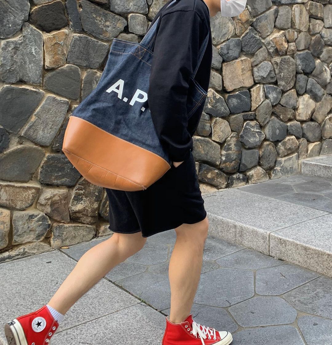 아페세 에코백 로르 토트백 apc 캔버스 가방 Laure Tote 데님백 카키 진피 바닥 사이즈 3호 판매 후 - 상세 이미지 4