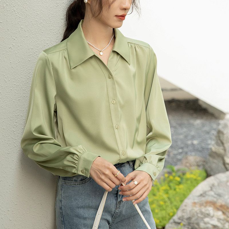 새틴 루즈핏 여성 여름 긴팔 블라우스 아보카도 컬러 시원한 착용감 데일리 라운드넥 스타일링 여성스러운 디자인 프로페셔널 셔츠 - 상세 이미지 2