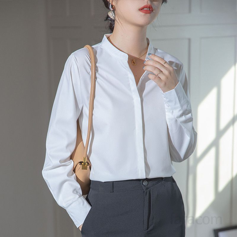 화이트 여성 셔츠 스탠드 칼라 느슨한 핏 여름 데일리 블라우스 편안한 착용감 캐주얼 스타일 오피스룩 플래킷 디테일 시원한 소재 - 상세 이미지 2