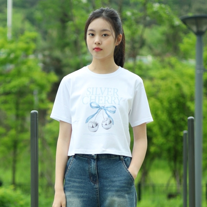 더데이걸 뉴 그래픽 크롭 티셔츠 TGRP25305 - 상세 이미지 2