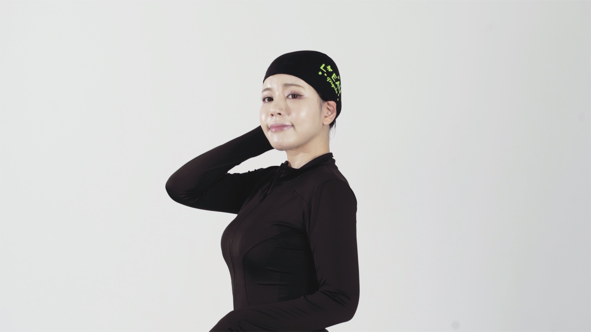 수영장에서 제일 예쁜 너를 위한 로 프시케 블랙 이미지 8