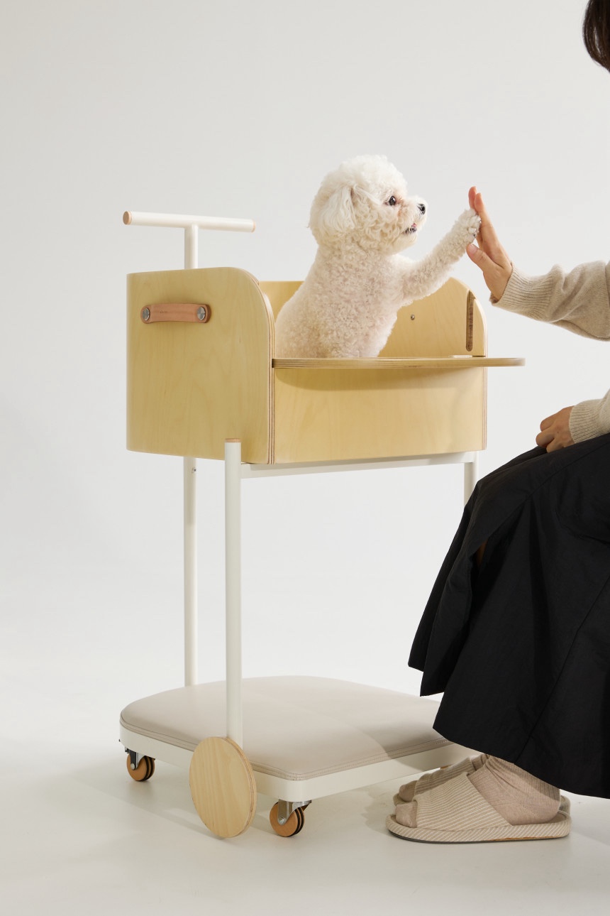 디니어 강아지 식탁의자 카트체어 (우디) 프리미엄 펫체어 중소형견