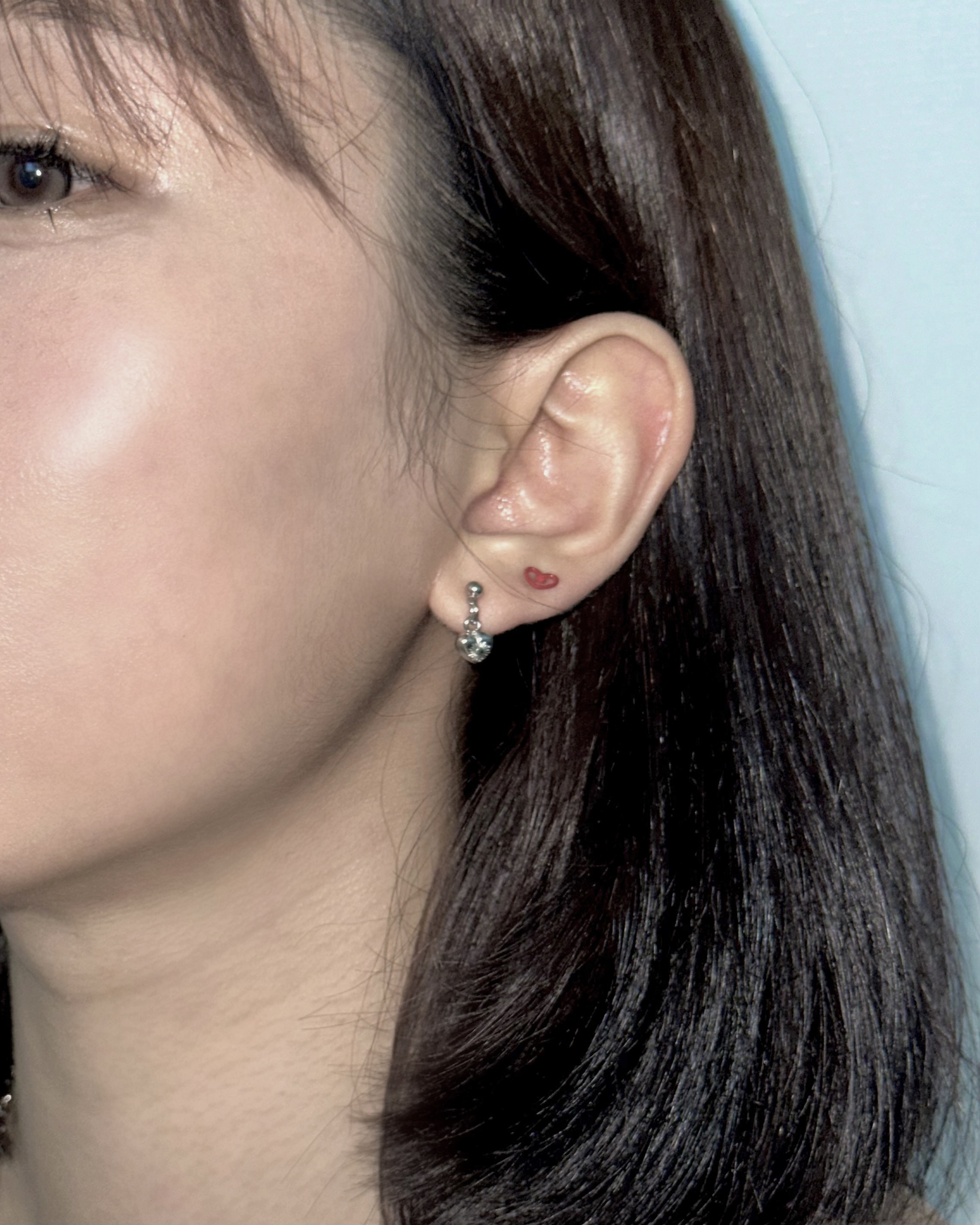 이유진 써지컬 하티드롭 하트 귀걸이 - 상세 이미지 2