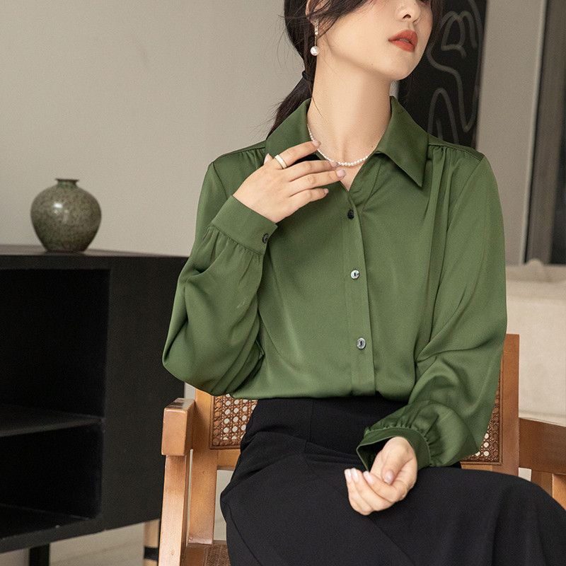 여성 여름 루즈핏 새틴 긴팔 블라우스 실크 느낌 고급스러운 솔리드 컬러 탑 데일리 캐주얼 스타일 편안한 착용감 다양한 코디 활용 가능 - 상세 이미지 4