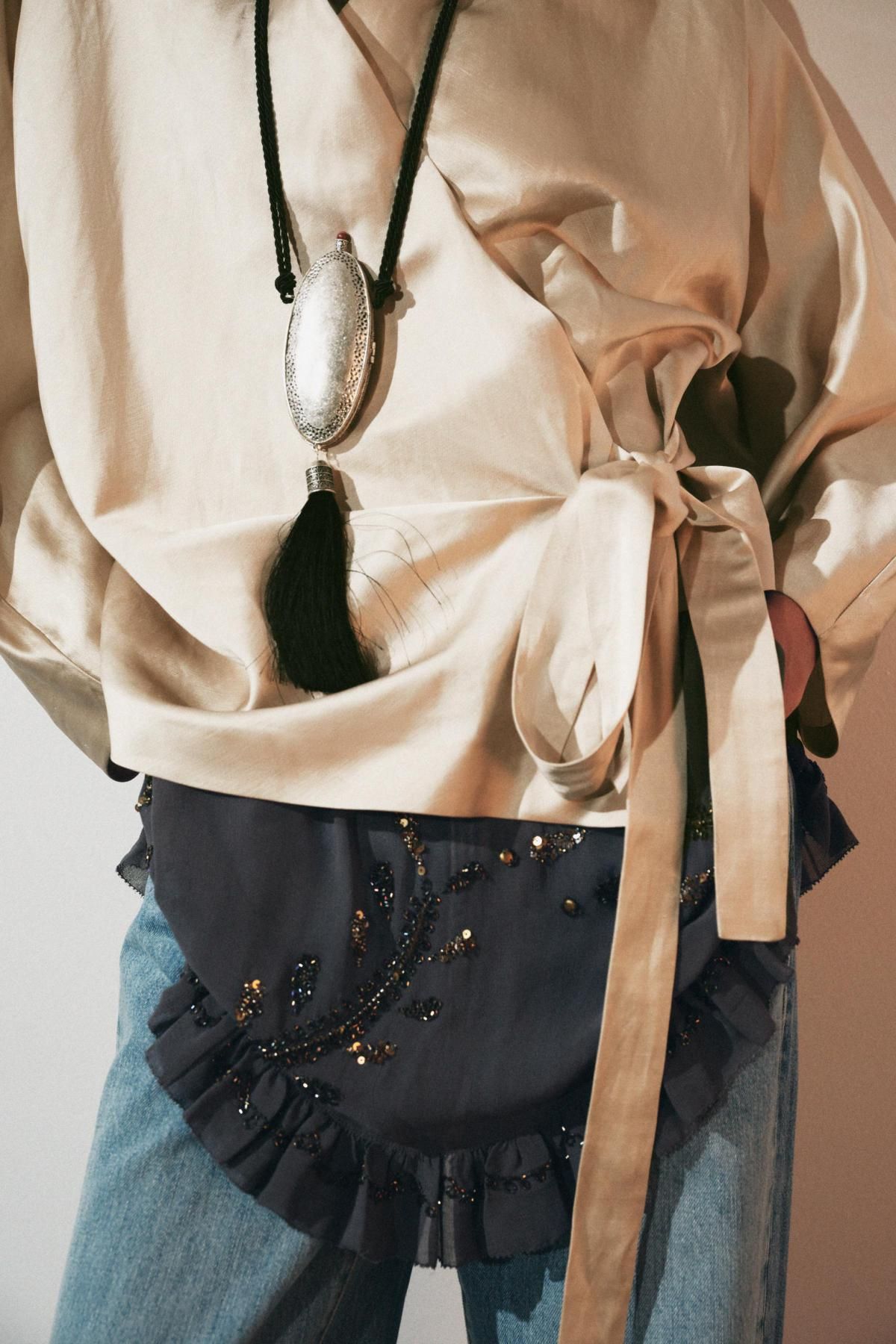 자라 내추럴 린넨 랩 V넥 리본 블라우스 8275/030 BEIGE - 상세 이미지 5