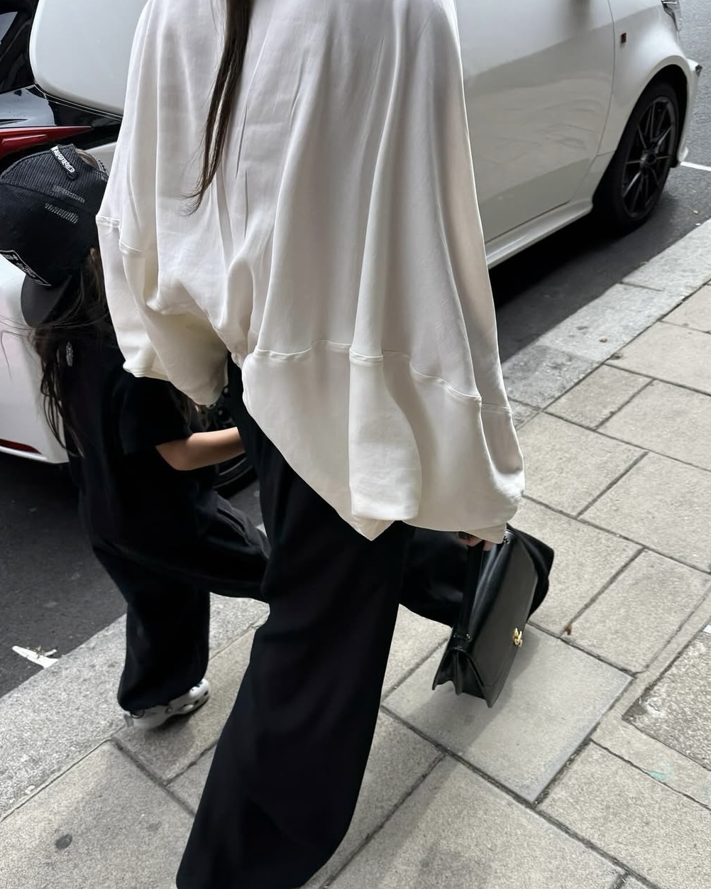 [당일발송] 아웃핏 토호 팬츠 와이드 맥시 찰랑 밴딩팬츠 (블랙) - 상세 이미지 5